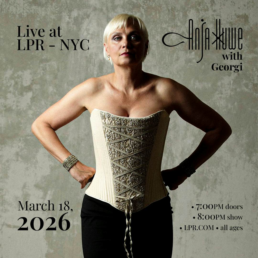 Anja Huwe (Xmal Deutschland) poster image